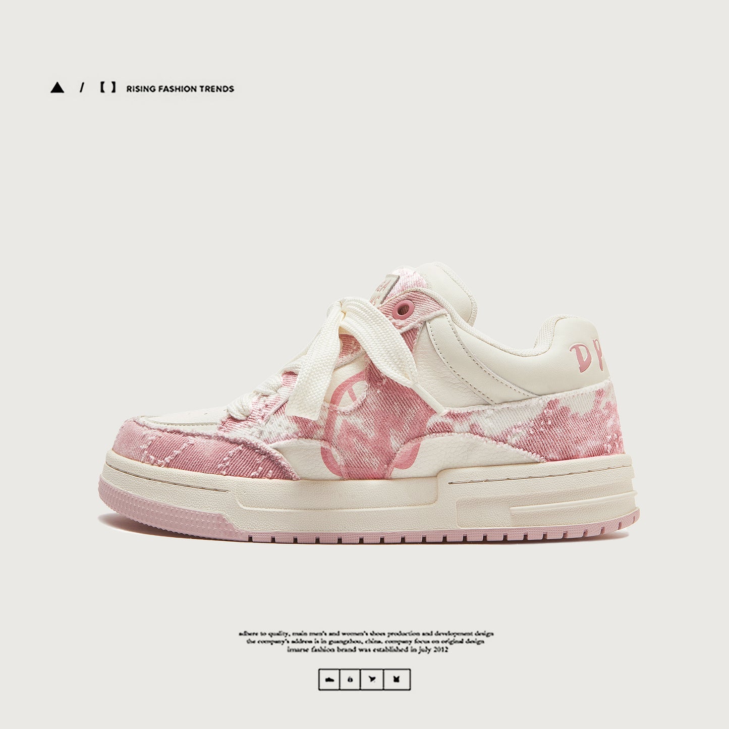 Baskets en toile au design déchiré