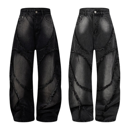 Pantalon style heavy industry, délavé et vieilli, coupe droite et large, avec ourlet effiloché