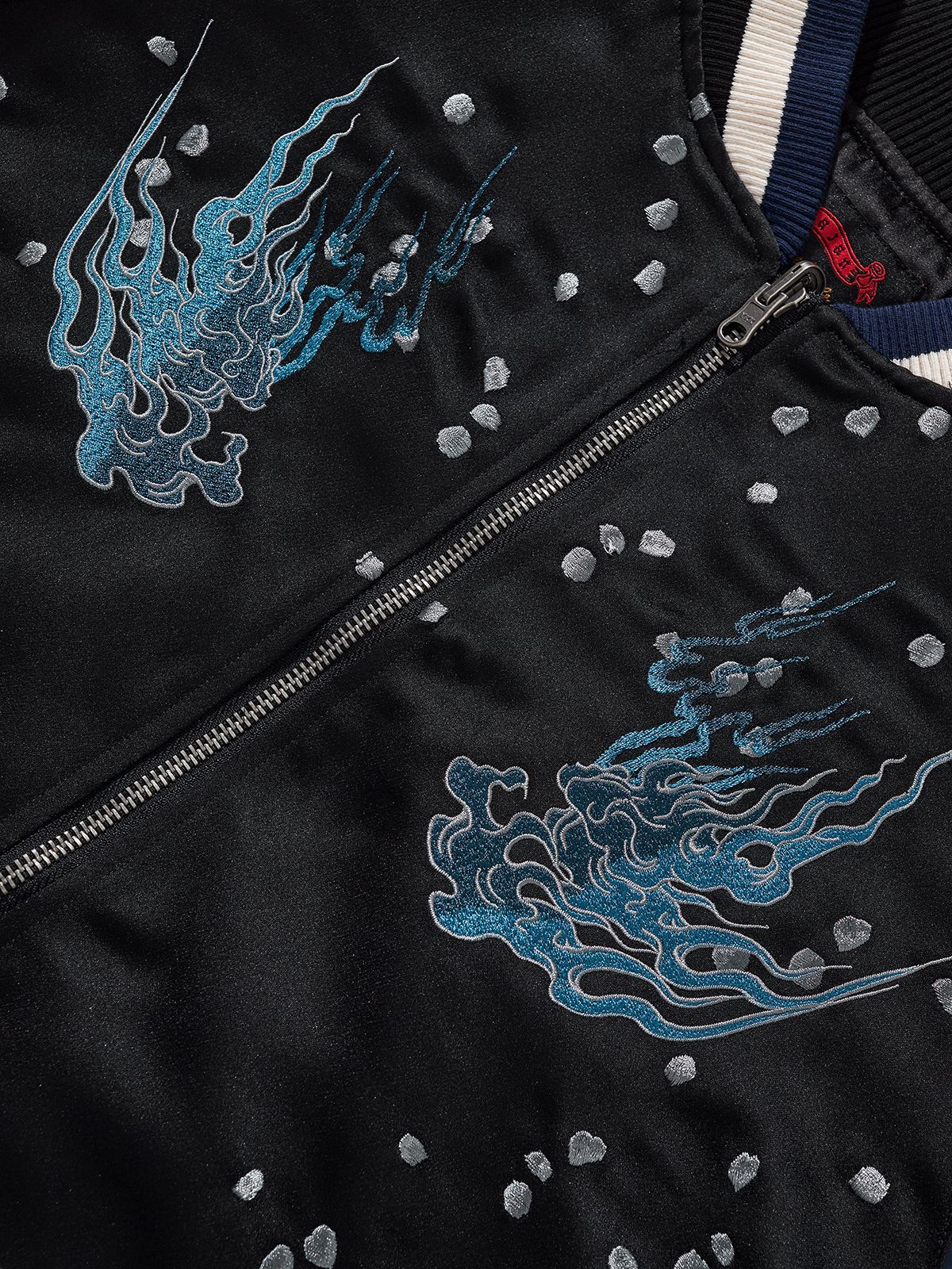 Veste casual avec broderie tigre en descente