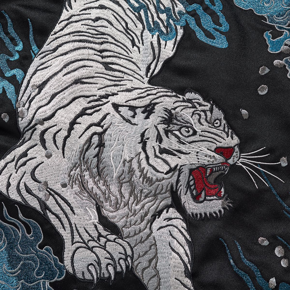 Veste casual avec broderie tigre en descente